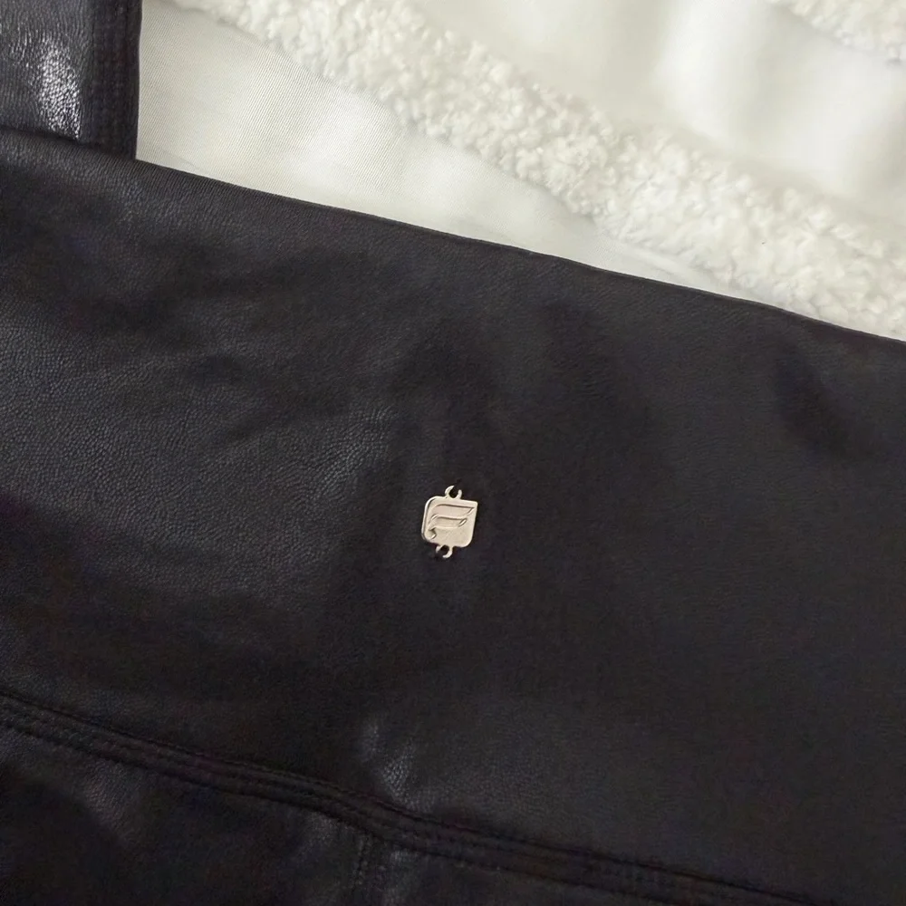 Fabletics Midnight Black Leggings - Picture 6 of 11